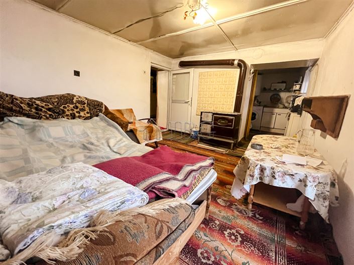 Image No.18-4 Bed House for sale