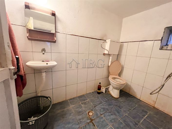 Image No.27-4 Bed House for sale