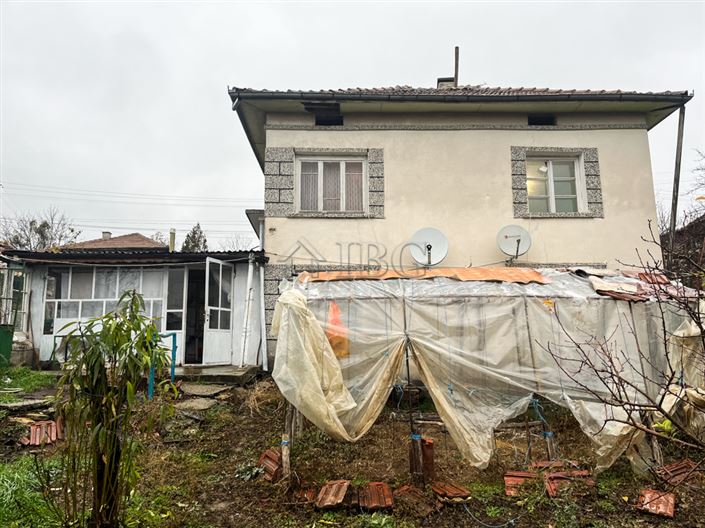 Image No.30-4 Bed House for sale