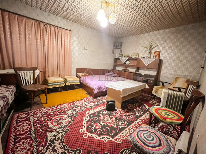 Image No.8-3 Bed House for sale