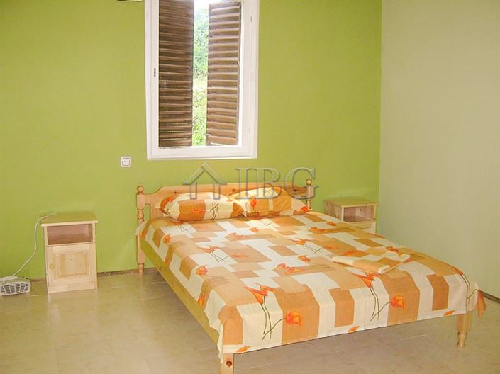 Image No.7-7 Bed Commercial for sale