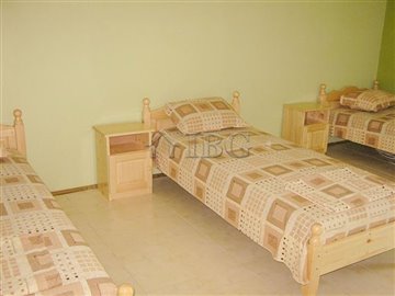 1673872834unique-property-with-lake-11