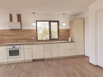 16768886202-bed-house-near-balchik-3