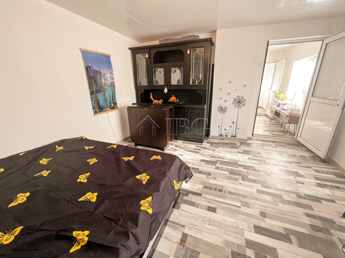 Image No.15-4 Bed House for sale