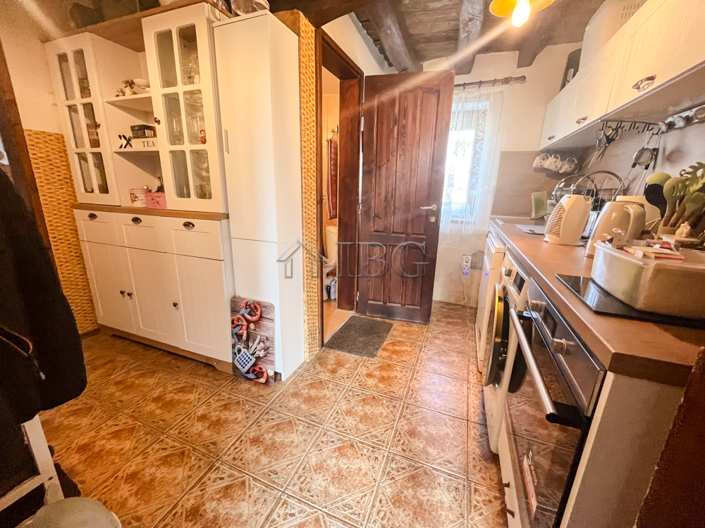 Image No.18-4 Bed House for sale