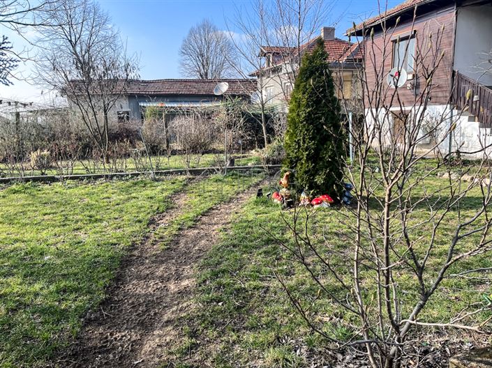 Image No.5-Maison de 7 chambres à vendre à Kubrat