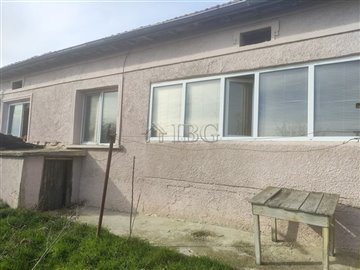 16793063682-bedroom-house-between-balchik-and