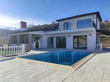 16793150663-bed-house-sea-view-pool