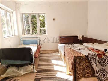 1679384642cheap-house-for-renovation-near-the