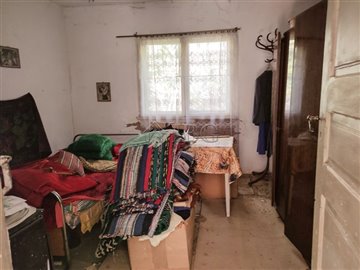 1679384642cheap-house-for-renovation-near-the