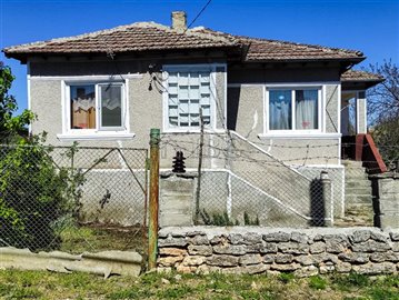 16831073672-bedroom-house-near-the-sea