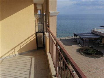 1685518695sea-poolviewstudioinmidiagrandresor