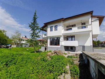 1 - Sredets, Maison