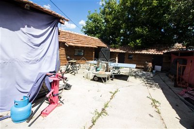 16916725773-bedroom-2-beth-house-in-ruse-area