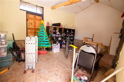 16916725793-bedroom-2-beth-house-in-ruse-area