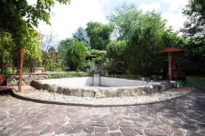16916681543-bedroom-1-1-2-ruse-area-94