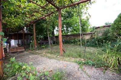 16916681593-bedroom-1-1-2-ruse-area-100