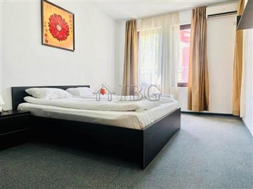 16922617831-bedapartmentwithpoolviewinmarinac