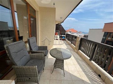 16938985681-bedroomapartmentwithpoolviewinroy