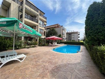16938985671-bedroomapartmentwithpoolviewinroy