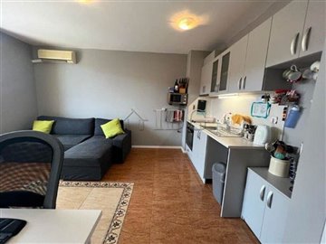 16938985661-bedroomapartmentwithpoolviewinroy