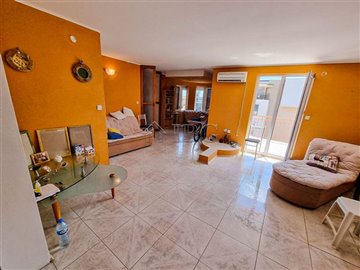 1694231819ravda-residential-apartment-18