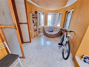 1694231819ravda-residential-apartment-21