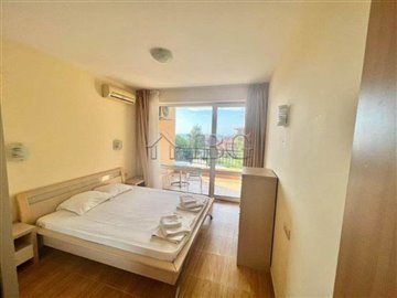 1695131302seaandpoolviewone-bedroomapartmenti