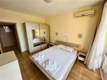 1695131303seaandpoolviewone-bedroomapartmenti