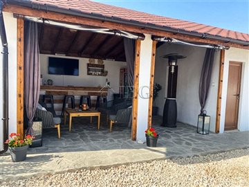 16975510823-bed-2-bath-house-balchik-12