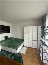 16999763734