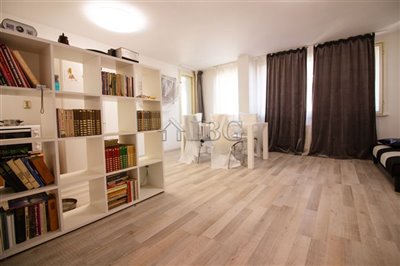 17047190012-bed-apartment-for-sale-close-to-t