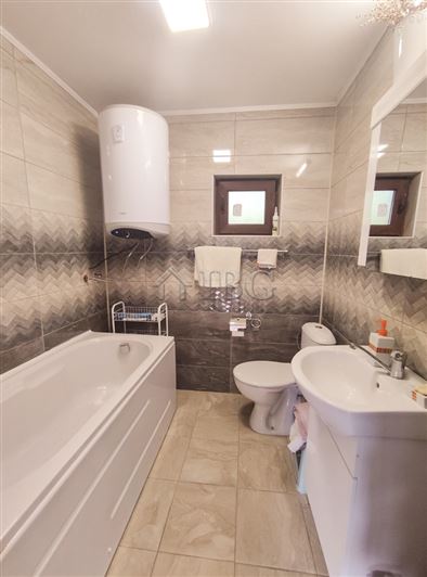 Image No.11-2 Bed House for sale