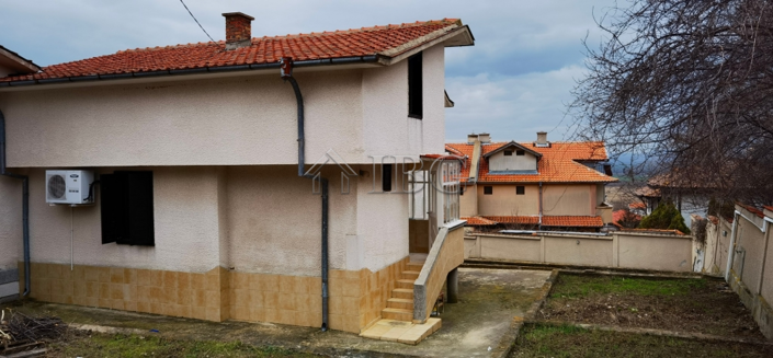Image No.2-Maison de 3 chambres à vendre à Burgas