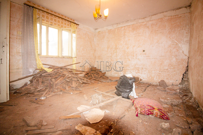 Image No.8-2 Bed House for sale