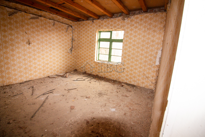 Image No.8-3 Bed House for sale