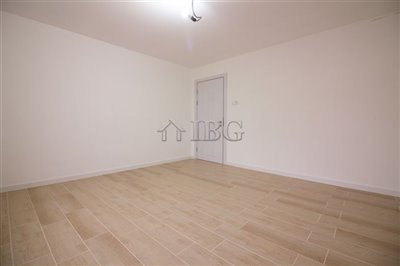17062801232-bed-fully-renovated-house-in-big-