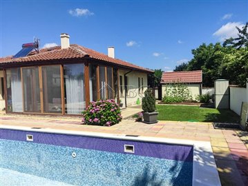 17066152213-bed-fully-renovated-house-pool-ba