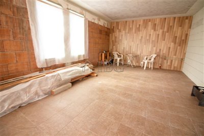 17068654602-bed-house-close-to-balchik-45