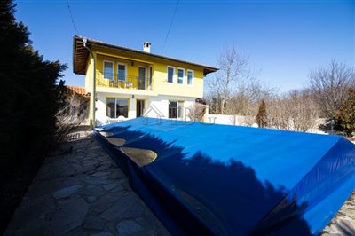 17068750033-bed-2-bath-house-with-pool-balchi