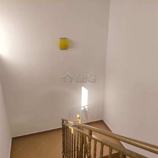 Image No.11-3 Bed House for sale