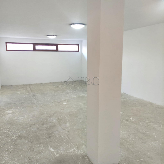 Image No.18-4 Bed House for sale