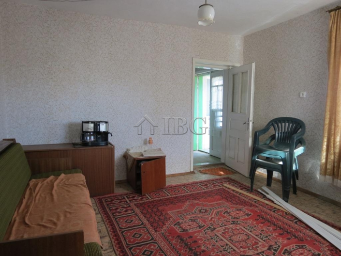 Image No.13-Maison de 4 chambres à vendre à General Toshevo