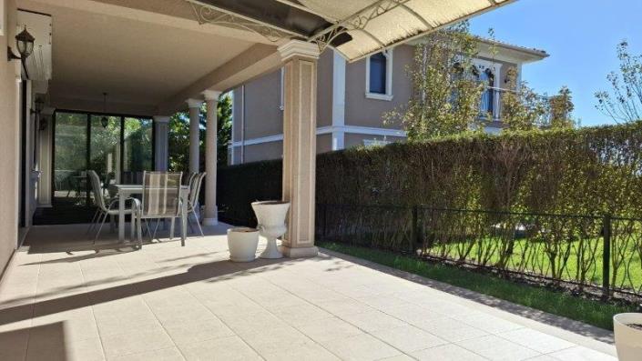 Image No.12-4 Bed House for sale