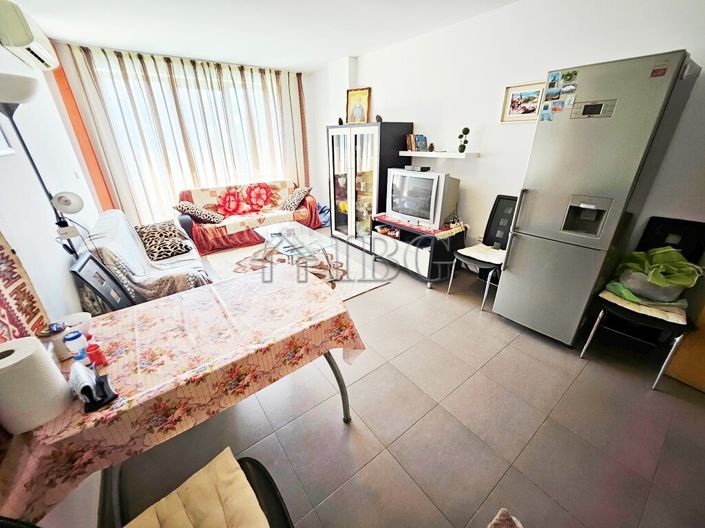 Image No.3-Appartement de 2 chambres à vendre à Burgas