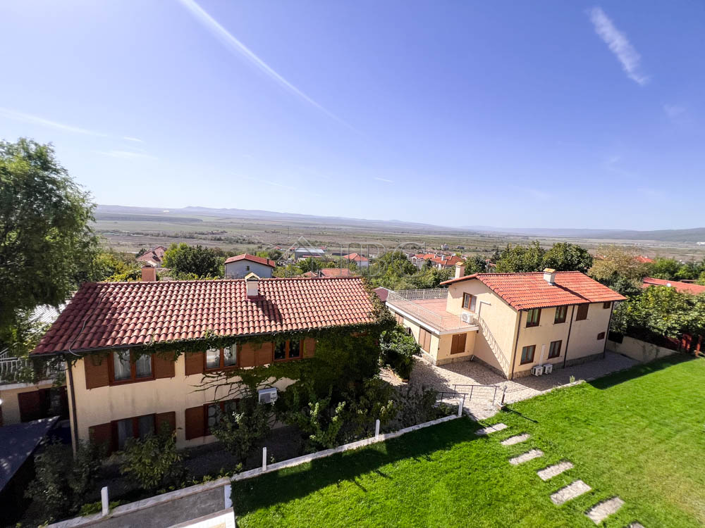 Image No.13-4 Bed House for sale