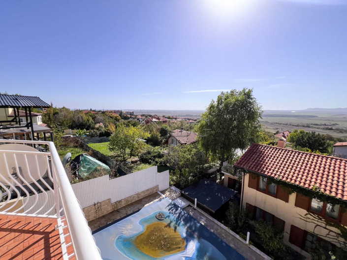 Image No.14-4 Bed House for sale