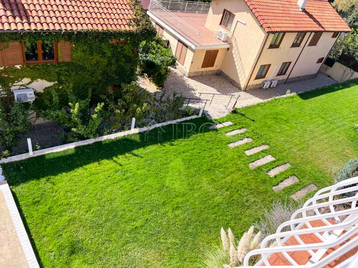 Image No.15-4 Bed House for sale