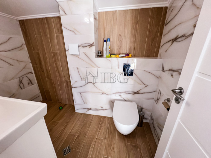 Image No.18-4 Bed House for sale