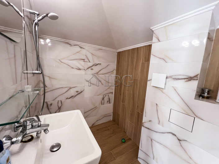 Image No.19-4 Bed House for sale